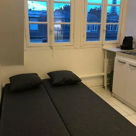 Passy - Tour Eiffel Apartment *